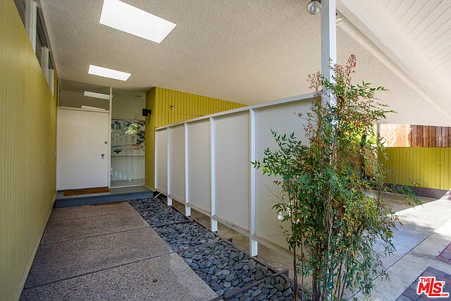 7561 Lolina Ln — Photo 44