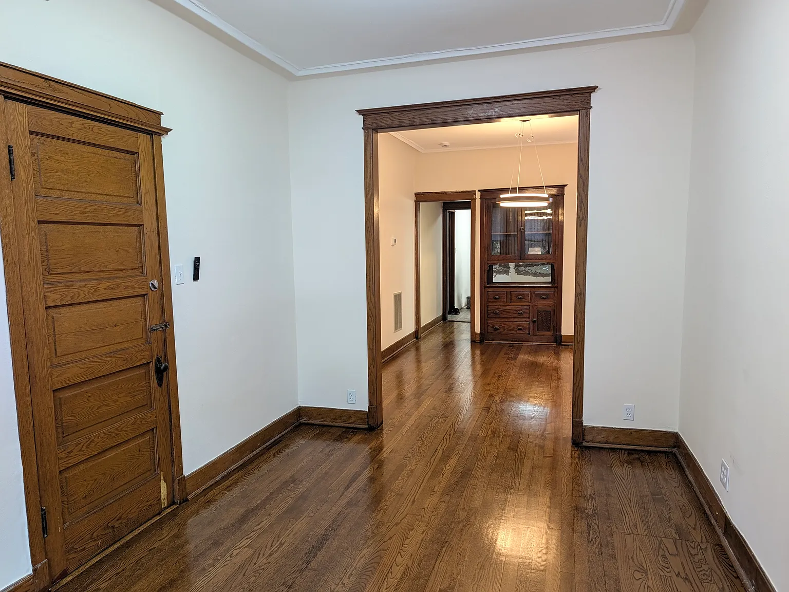 2 bed, $2,500 — Photo 3