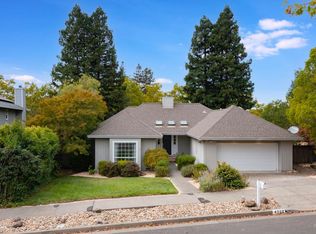 4707 Hillsboro Cir, Santa Rosa, CA 95405