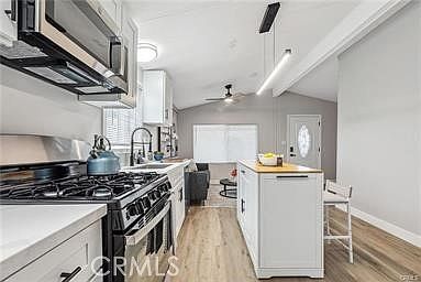 5th image of 1850 W Orangethorpe Ave