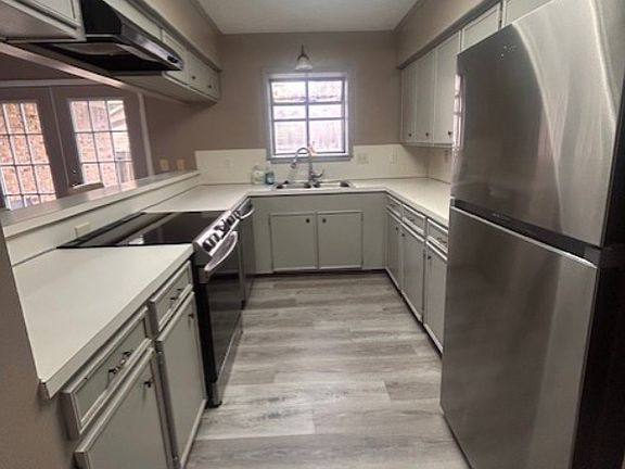 2nd image of 106 Forest Creek Dr