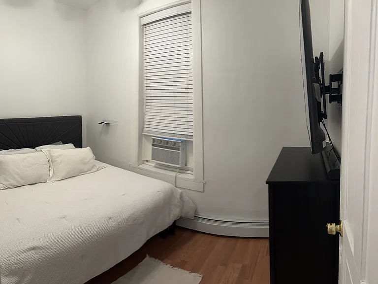 2354 S Albany Ave #1-F — Photo 10