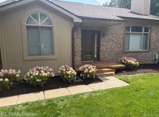 7413 Tall Timbers UNIT 178, West Bloomfield, MI 48322