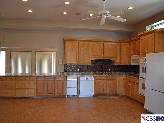3rd image of 2342 E Lake Dr
