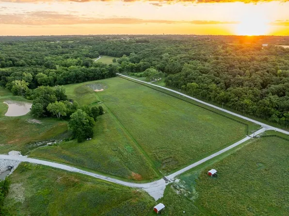 Reynolds Rd, Orrick, MO 64077
