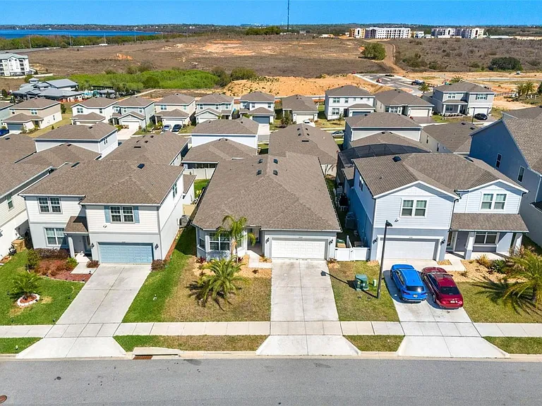 14334 Noto Ave — Photo 30