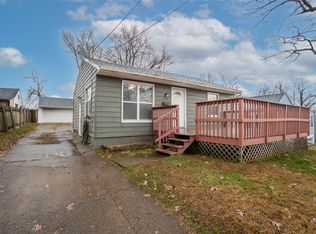 2413 Adams Ave, Des Moines, IA 50310