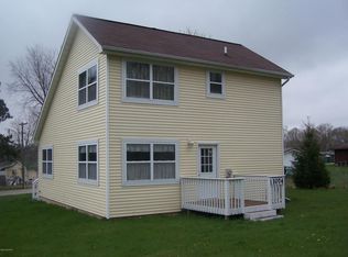 1074 Ottawa Dr, Union City, MI