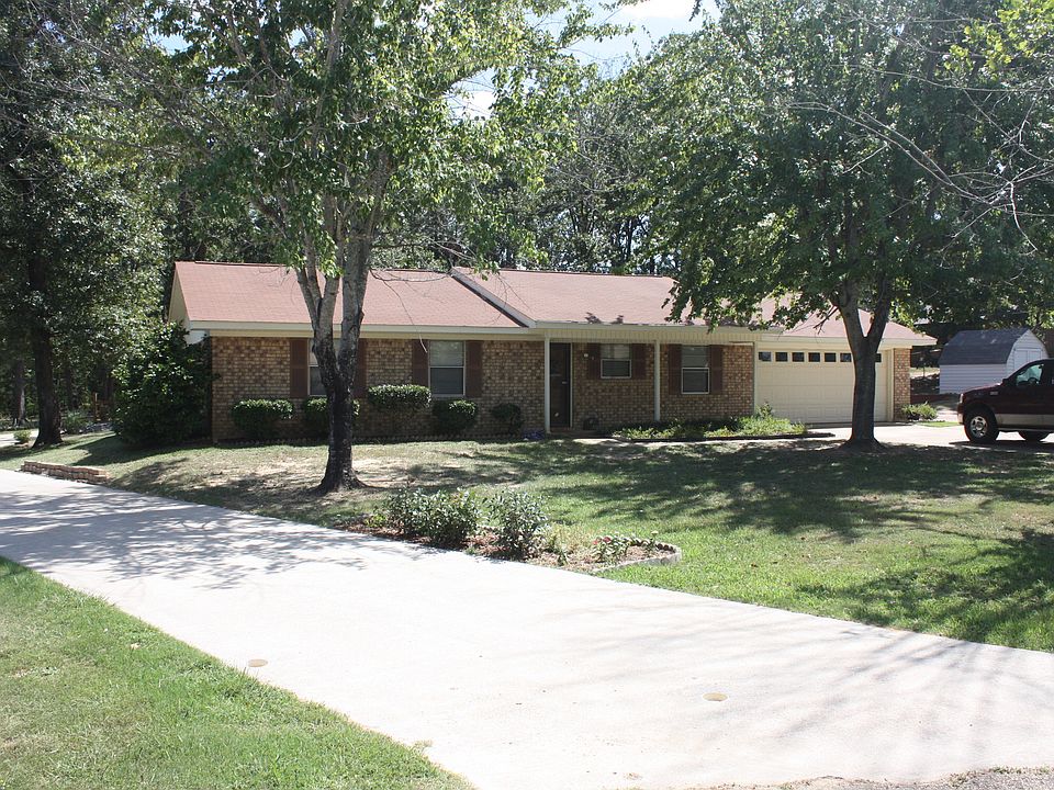 1st image of 105 Sleepy Hollow Ln