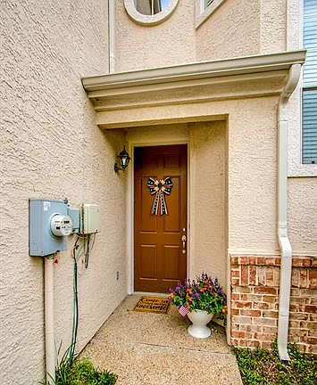 4th image of 4460 Jardin St