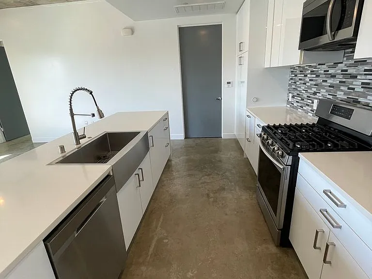 Contour Lofts — Photo 11