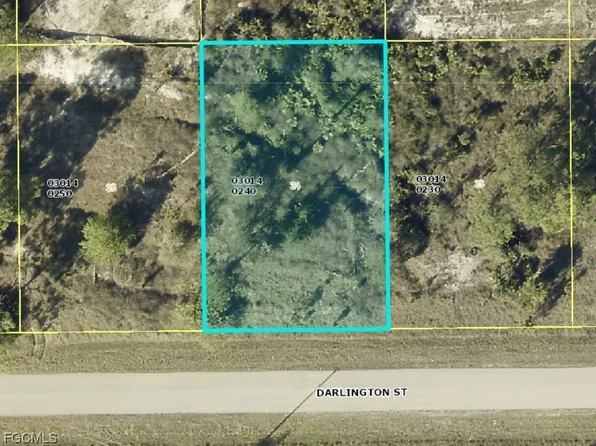 1035 Darlington St, Lehigh Acres, FL 33936