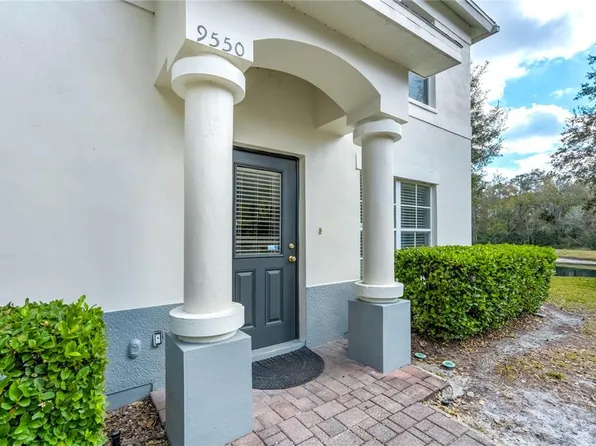 9550 Charlesberg Dr, Tampa, FL 33635