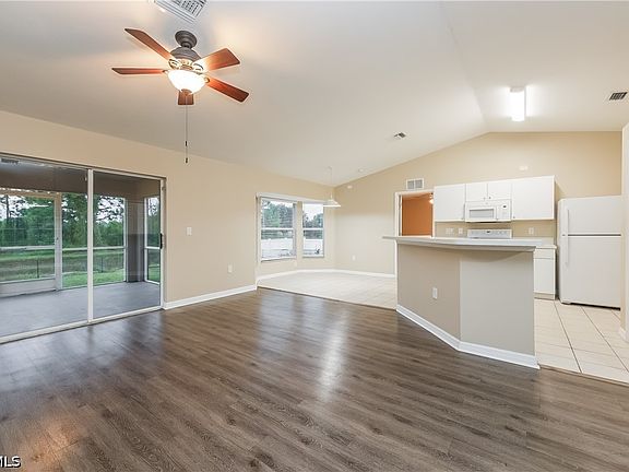 4th image of 2705 Villa Ave S