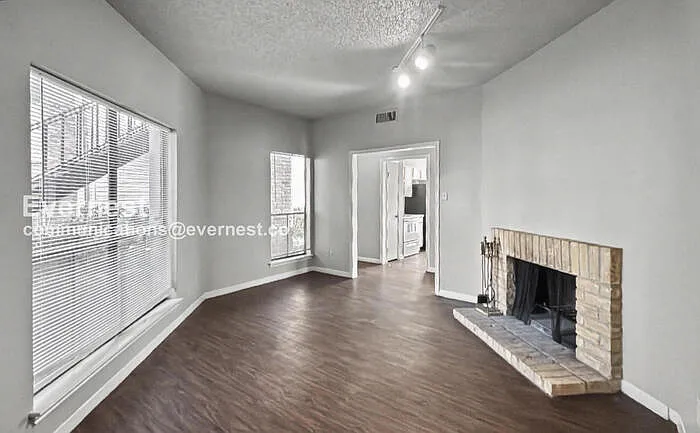 3729 Thistlemont Dr — Photo 5