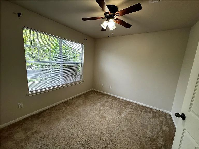 1600 Melissa Oaks Ln — Photo 15