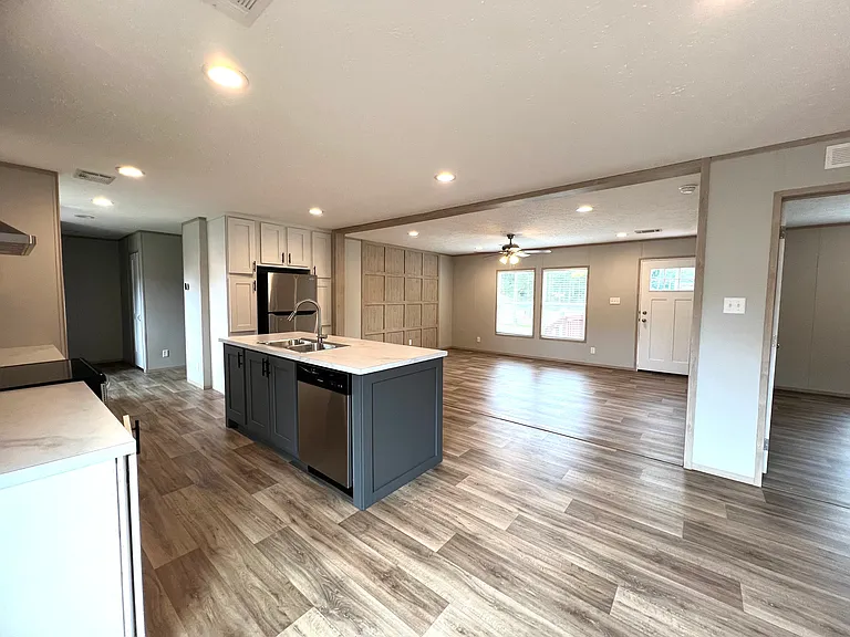 Kenwood Landing — Photo 83