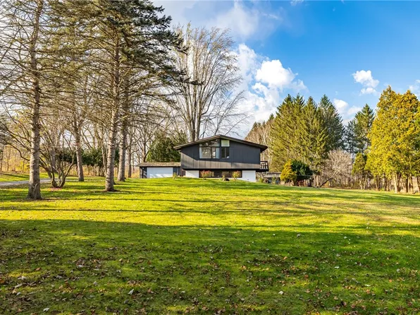 75 Chapman Rd, Rush, NY 14543
