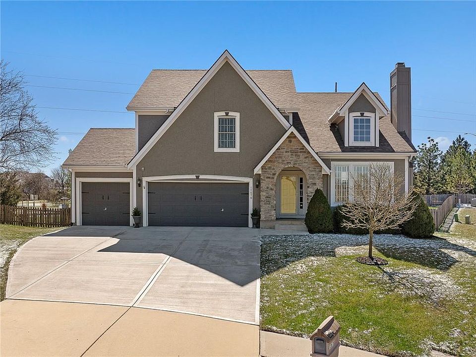 1st image of 12670 S Hedge Ct