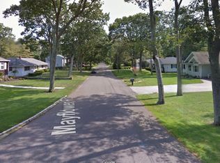 515 Mayflower Rd, Mattituck, NY 11952