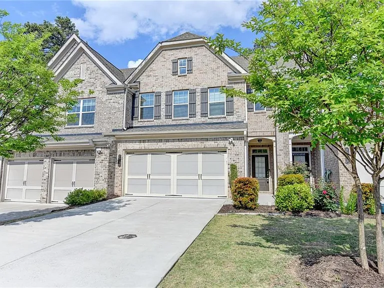 7245 Heritage Oak Ct — Photo 2