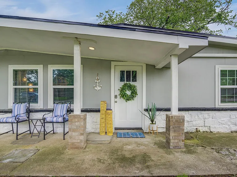541 Circle Dr — Photo 4