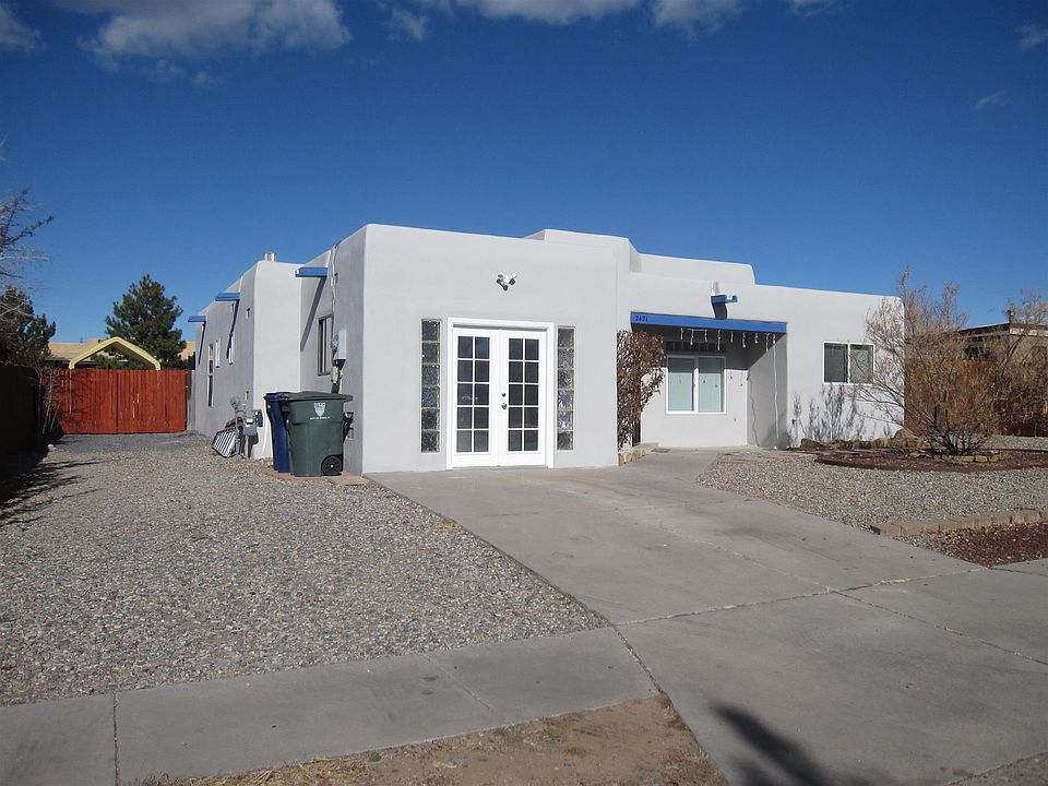 1st image of 2421 Calle Amelia