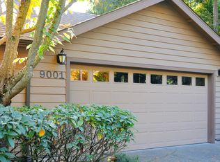 9001 SE 47th St, Mercer Island, WA 98040