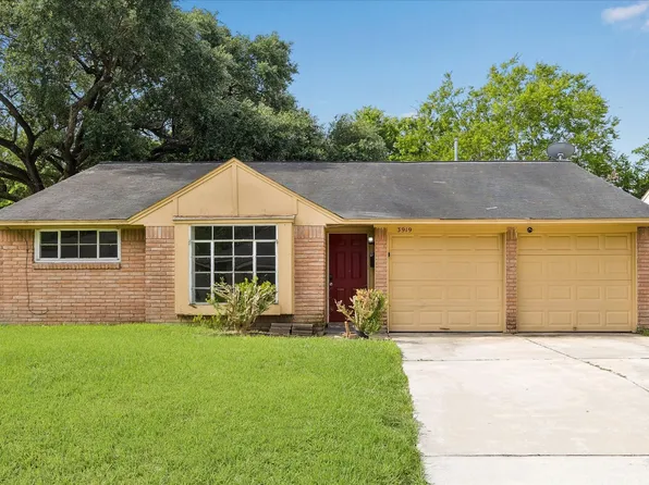 3919 Heatherbrook Dr, Houston, TX 77045