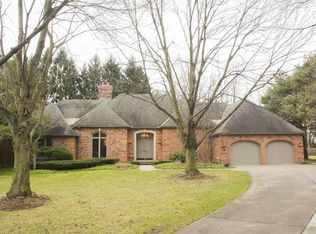 37 Windemere Pl, Grosse Pointe, MI 48236