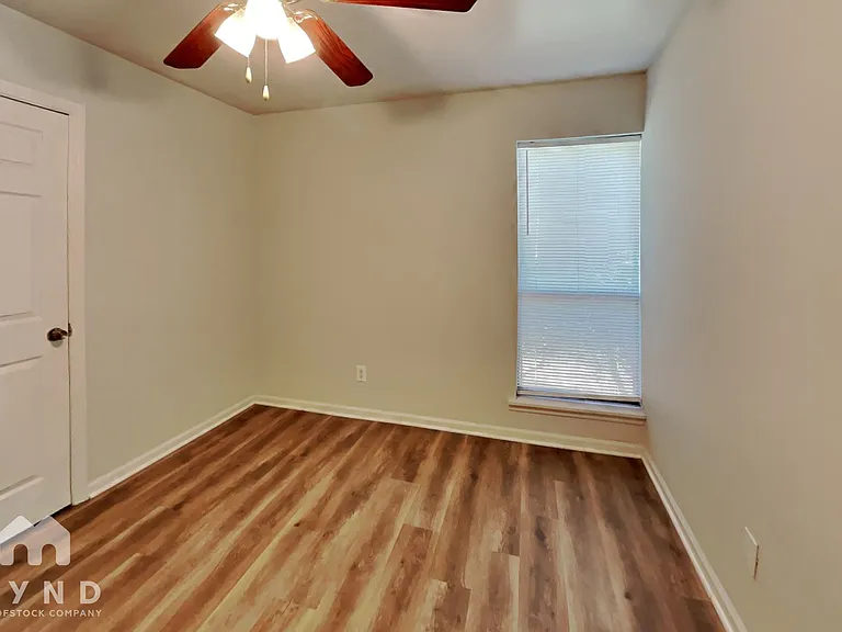 9062 Homewood Dr — Photo 14