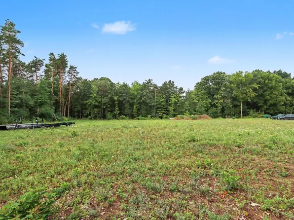 2678 N Patterson Rd, Wayland, MI 49348