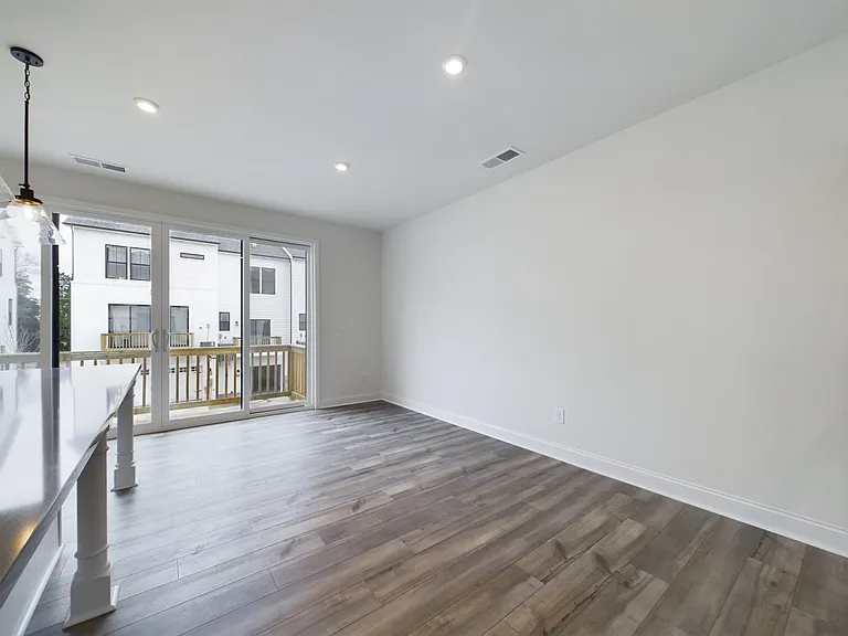 4211 Alexander View Dr — Photo 13