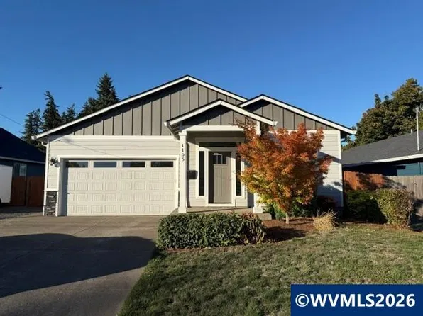 1105 Hardcastle Ave, Woodburn, OR 97071