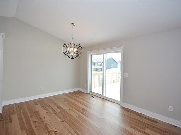 5th image of 1030 Lost Lake Dr