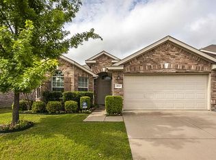 1006 Fredonia Dr, Forney, TX 75126