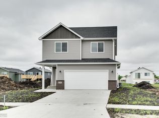 6721 Samuel Dr, Horace, ND