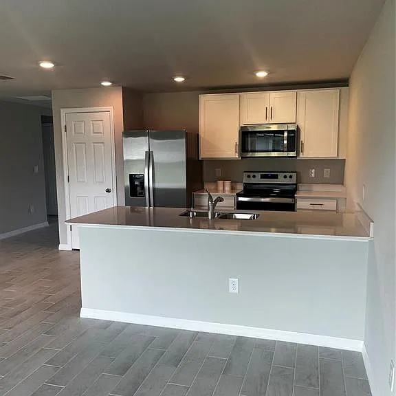 4021 35th St SW — Photo 4