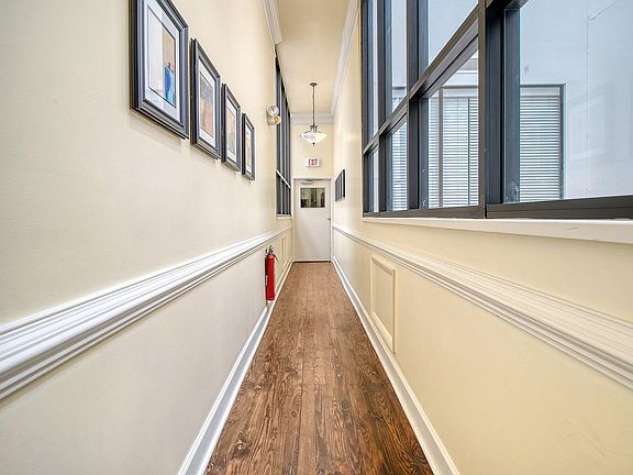 3rd image of 350 King St #207