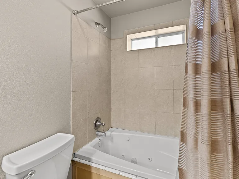 307 Heath Dr — Photo 48