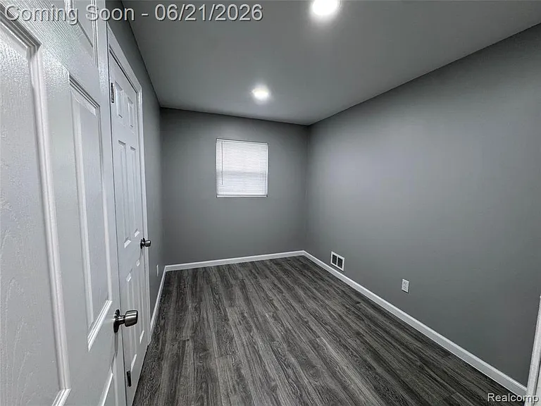 1412 E Goulson Ave — Photo 14