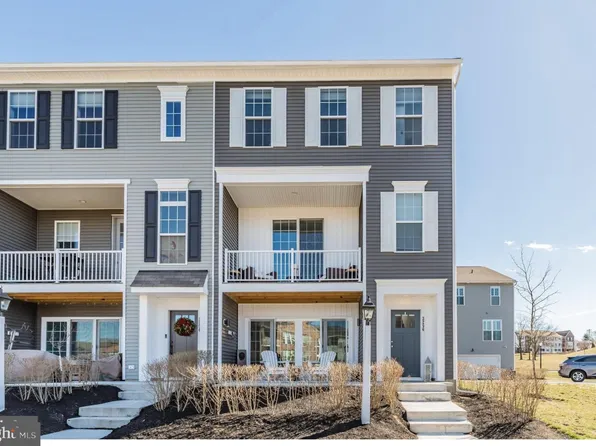 3256 Mateer Ln, Mechanicsburg, PA 17055