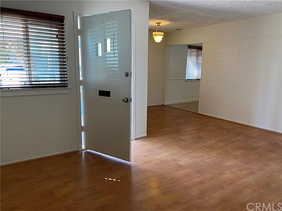 3rd image of 18340 Glenburn Ave