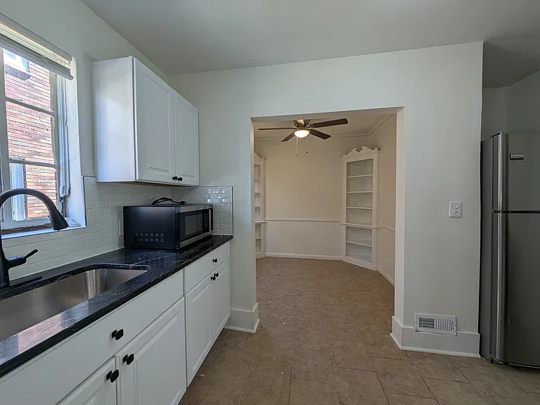 17530 Roselawn St #1 — Photo 8
