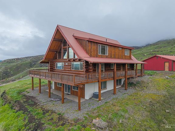 5th image of 915 Doumecq Rd