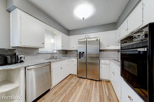1st image of 4202 Glacier Ln