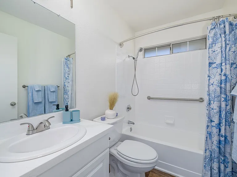 Cirby Oaks Apartment Homes — Photo 13