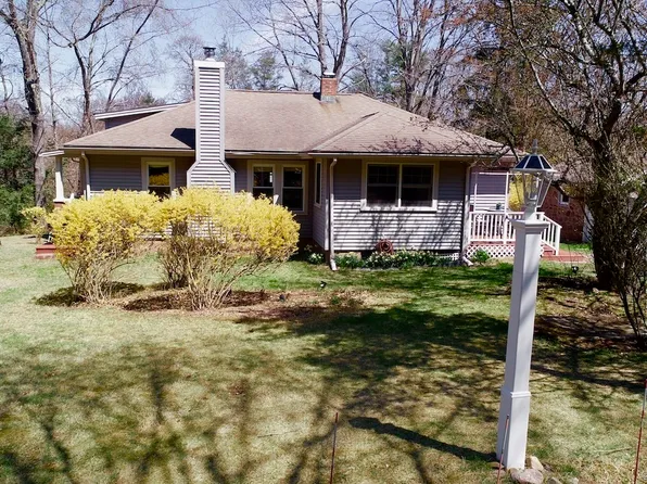 335 Paradise Avenue, Hamden, CT 06514