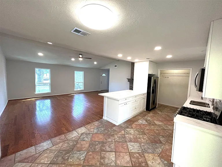 946 Sierra Shadows Dr — Photo 24