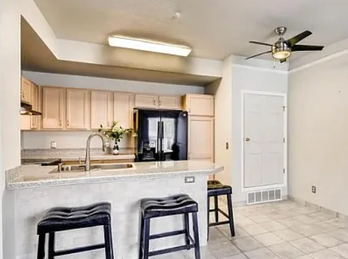 2 bed, 1451 sqft, $2,750 — Photo 2